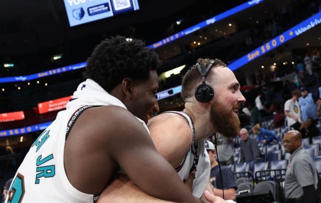 开云-湖人两大弃将变灰熊板凳利器！佩总干了多少昏招？