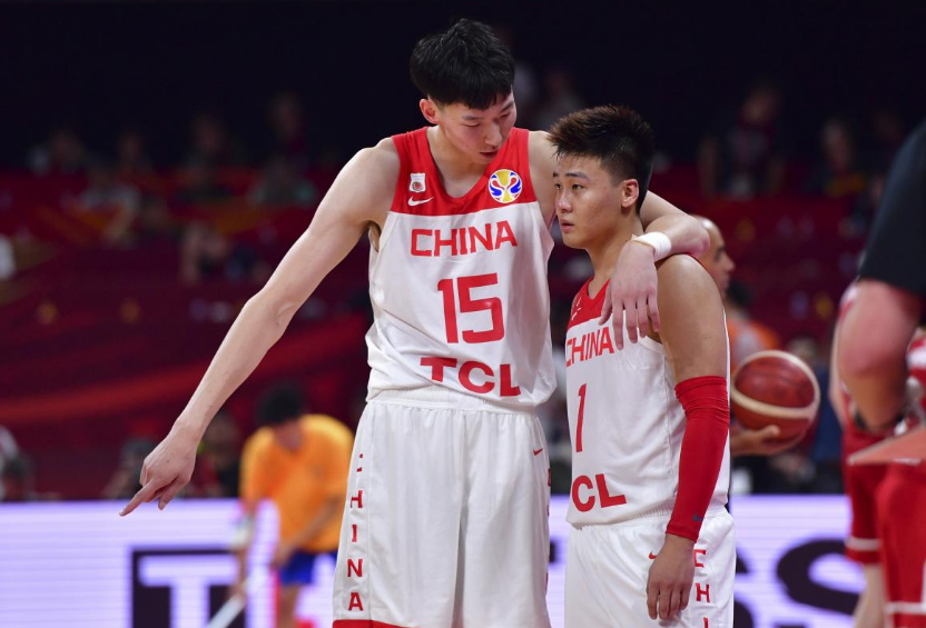 kaiyun-昔日男篮红队6人聚首北京男篮：李楠成顾问 周琦赵睿雷蒙加盟